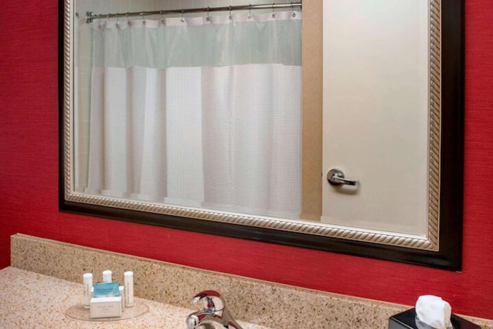 Room 11 of 21
