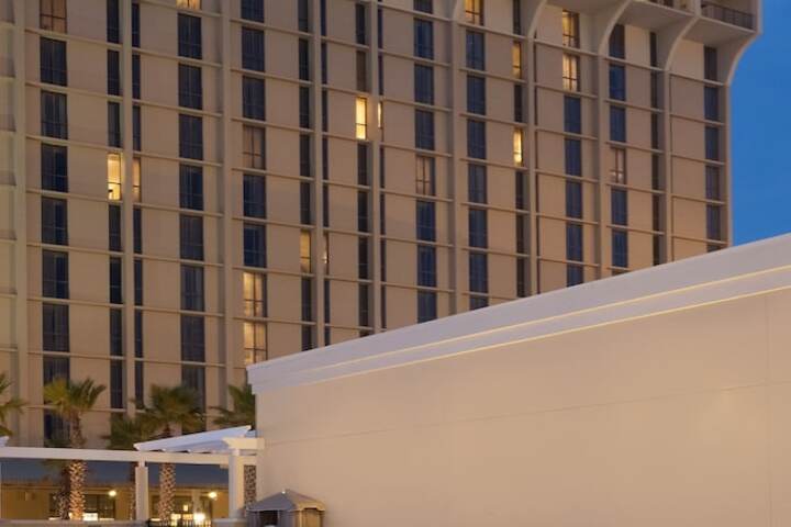 Hotel 2 of 72