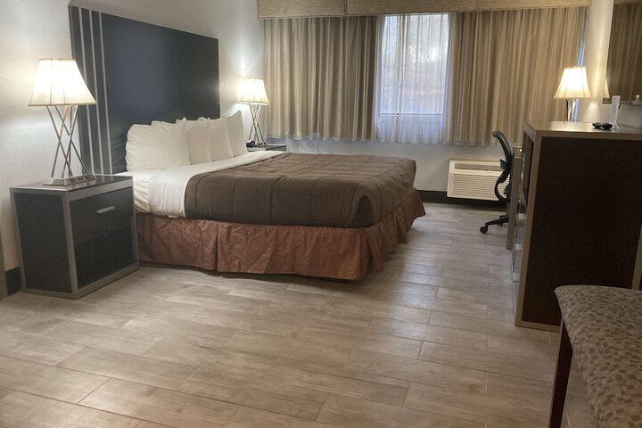 Room 30 of 86