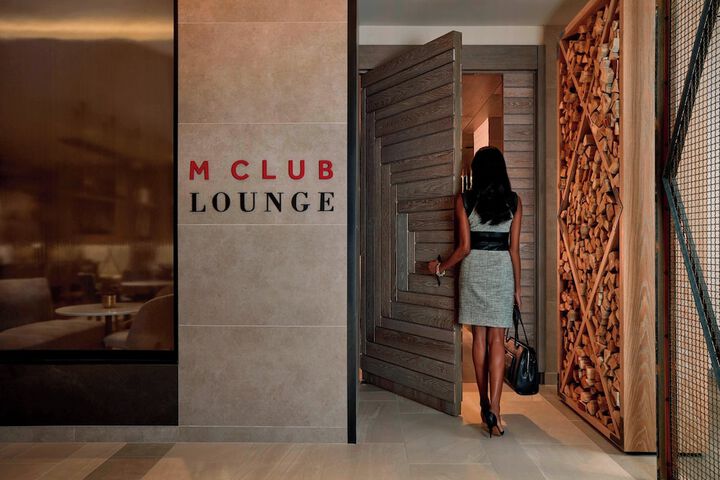 Lounge 69 of 89