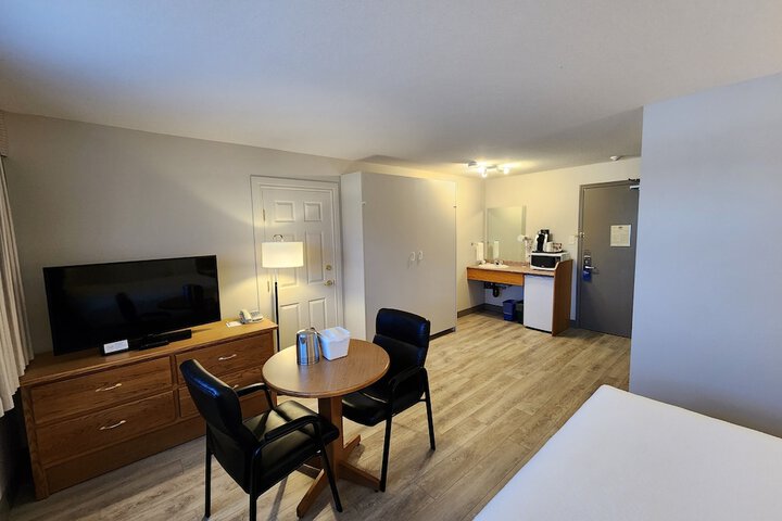 Days Inn & Conference Centre by Wyndham Penticton