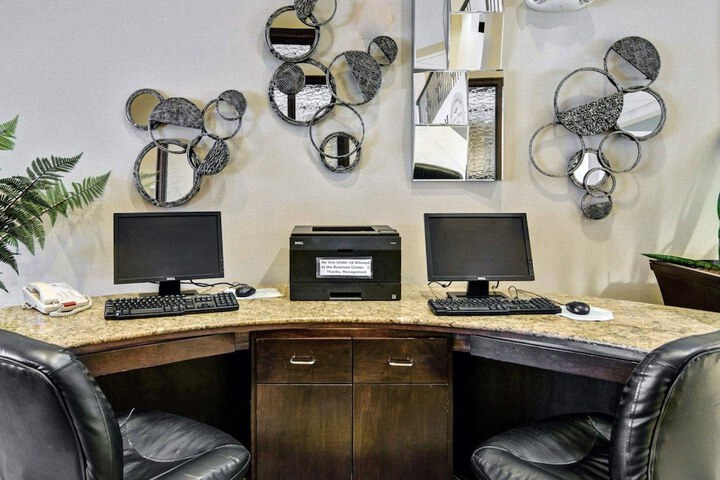 Business Center 46 of 46