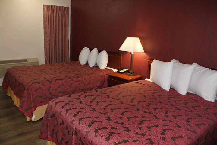 Room 16 of 25