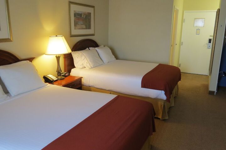 Baymont Inn & Suites by Wyndham