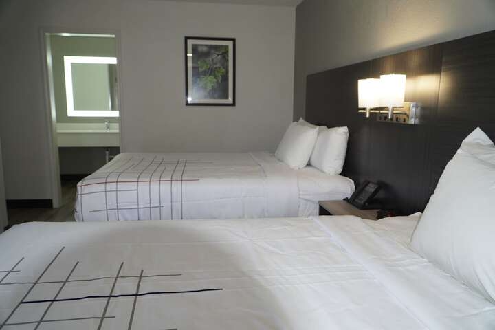Room 75 of 102