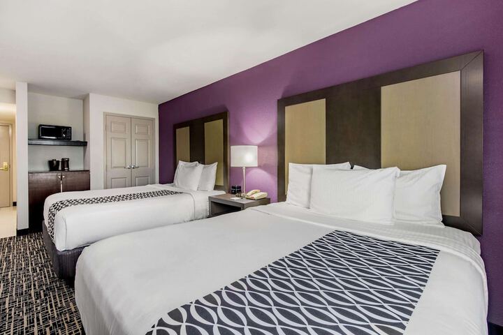 La Quinta Inn by Wyndham West Long Branch / NJ Shore Area