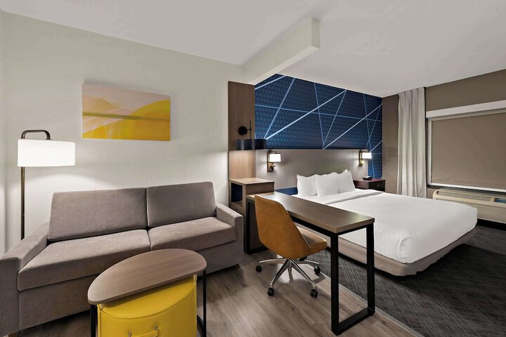 Comfort Suites Columbus East Broad