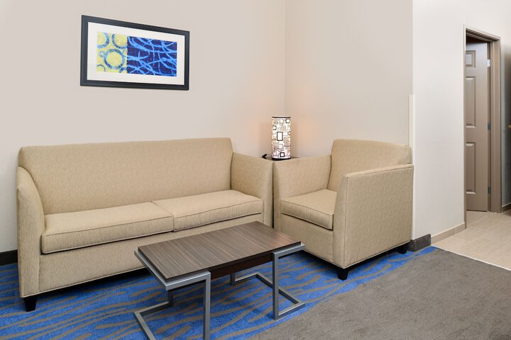 Holiday Inn Express St. Louis West - OFallon by IHG