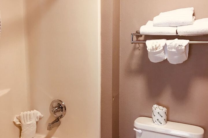 Room 35 of 48