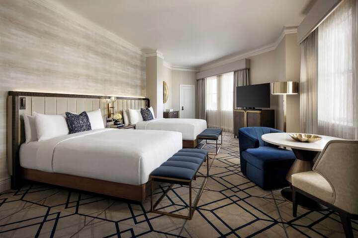Fairmont Hotel Macdonald