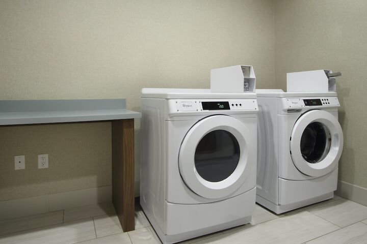 Holiday Inn Express & Suites Dallas-Frisco NW Toyota Stdm by IHG