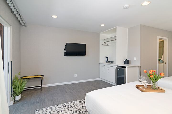 Room 34 of 42