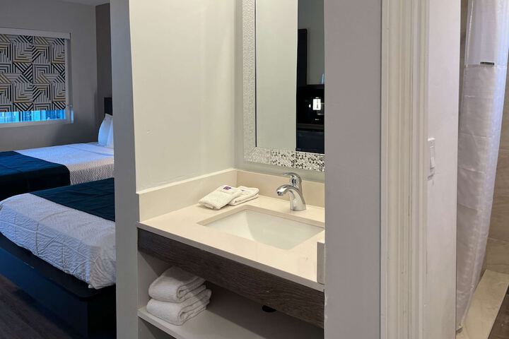 Room 14 of 31