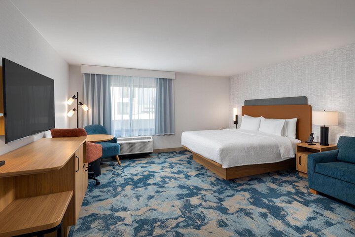 Hampton Inn & Suites by Hilton San Diego SeaWorld Near Old Town