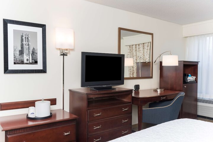 Room 30 of 42