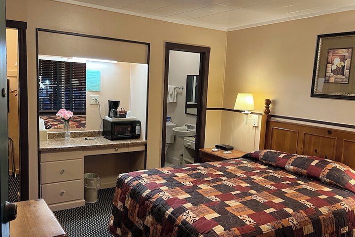 Room 63 of 119