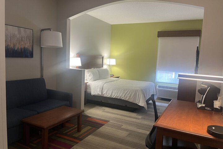 Room 22 of 111