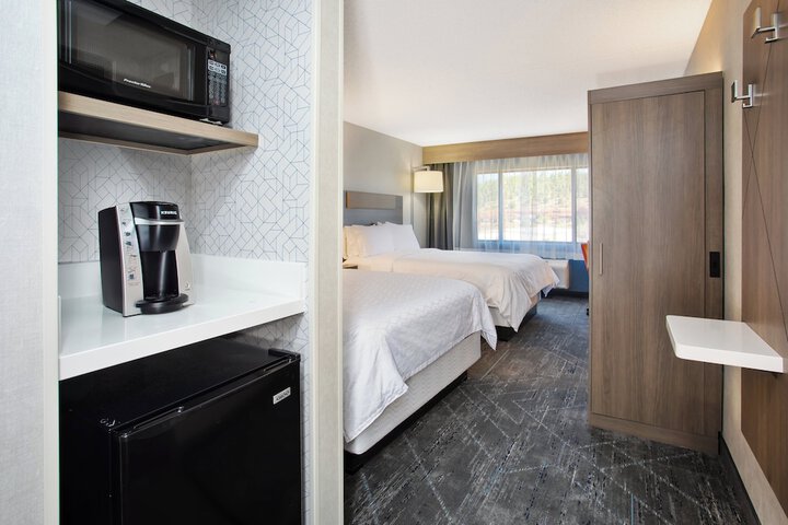 Room 26 of 45