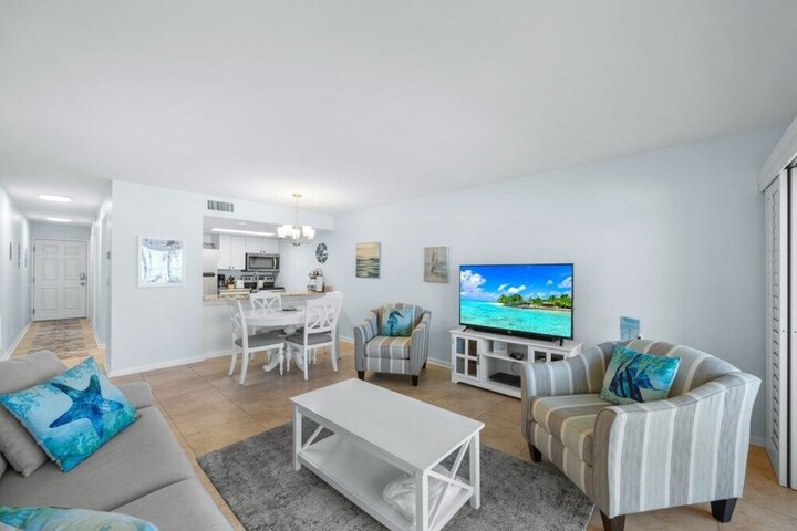 South Seas Beach Villa 2412 1 Bedroom Condo by RedAwning