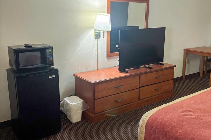 Travelodge by Wyndham Alachua