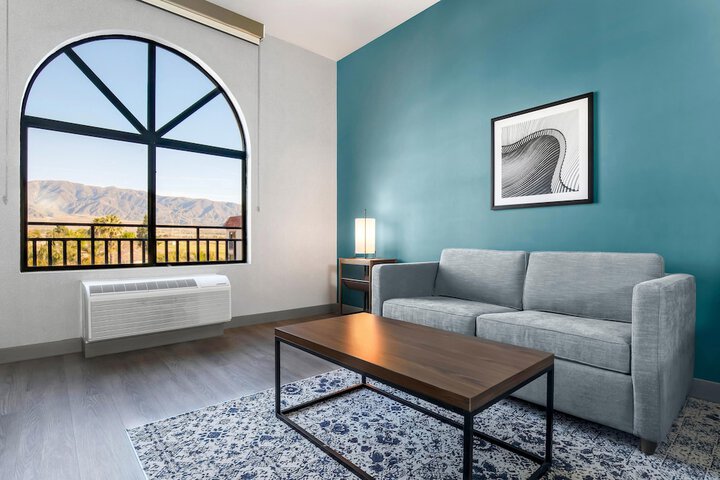Room 9 of 29