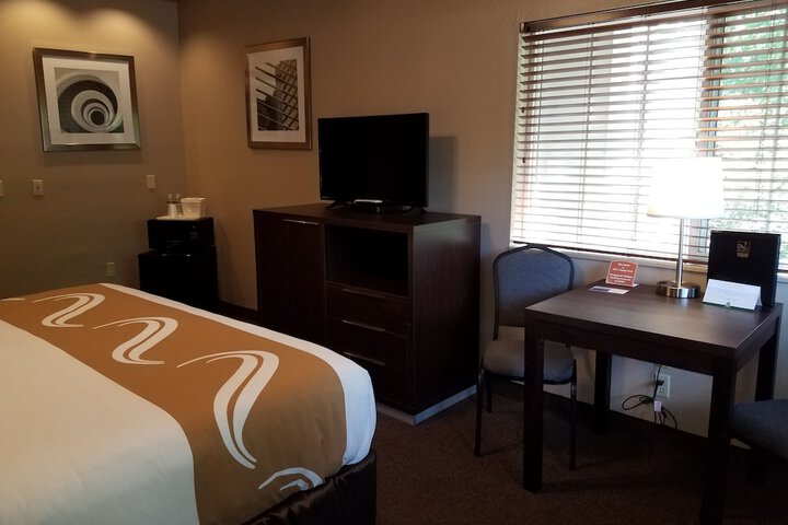 Room 40 of 72
