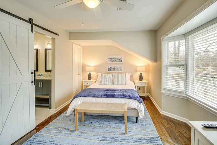 Hot Springs Lakefront Home w / Dock & Water Views!