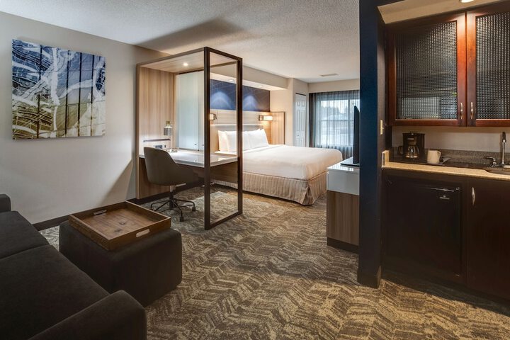 Room 19 of 34