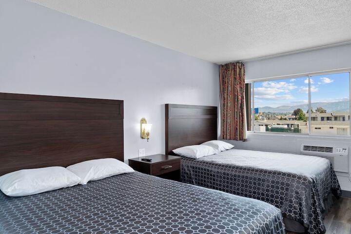 Room 16 of 38