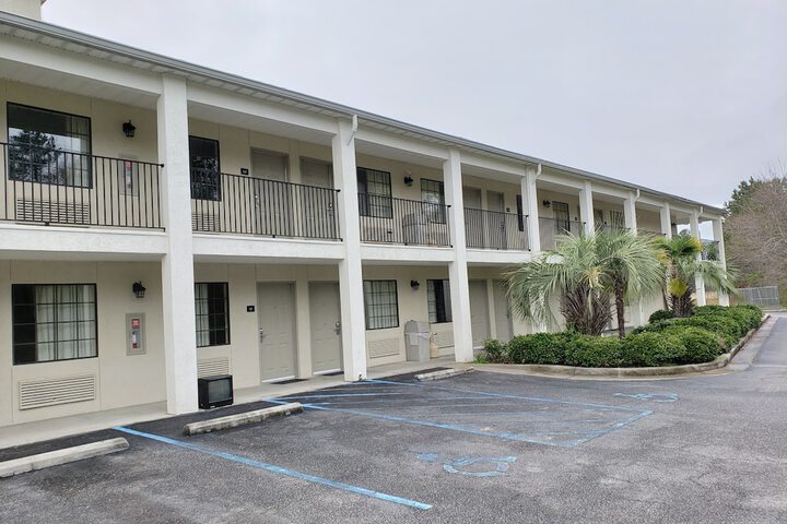 Peach Tree Inn