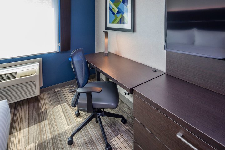 Holiday Inn Express Sunnyvale - Silicon Valley by IHG