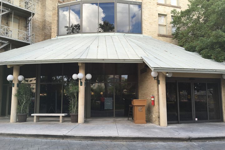 Hotel 8 of 76