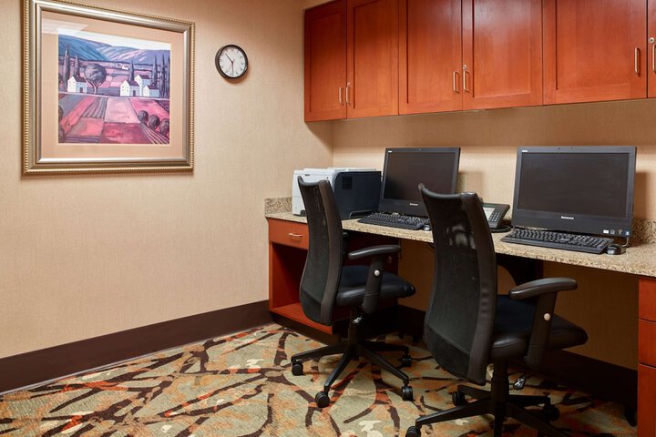 Business Center 35 of 35
