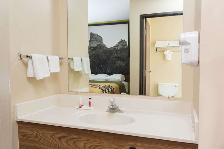 Room 5 of 22