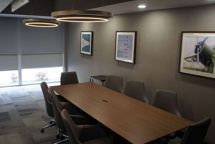 La Quinta Inn & Suites by Wyndham Manchester / Arnold AFB