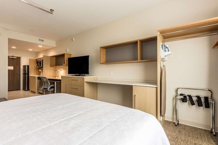 Room 28 of 57