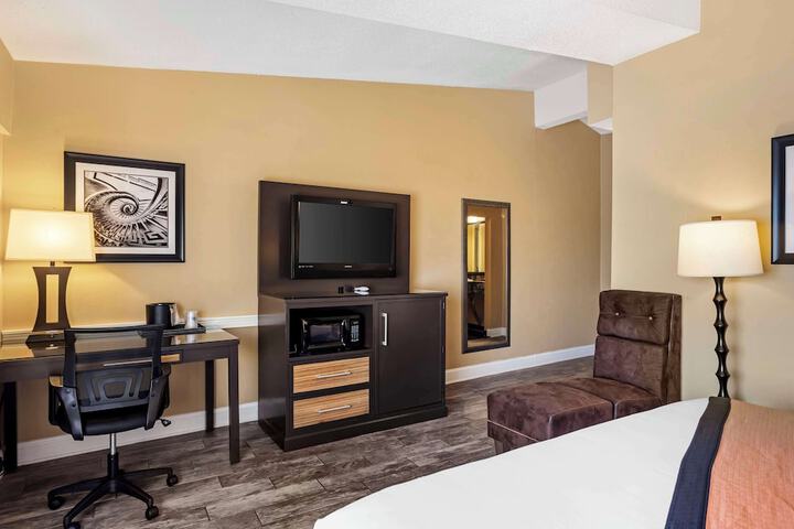 Room 36 of 49