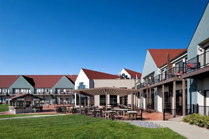 Cedar Shore Resort