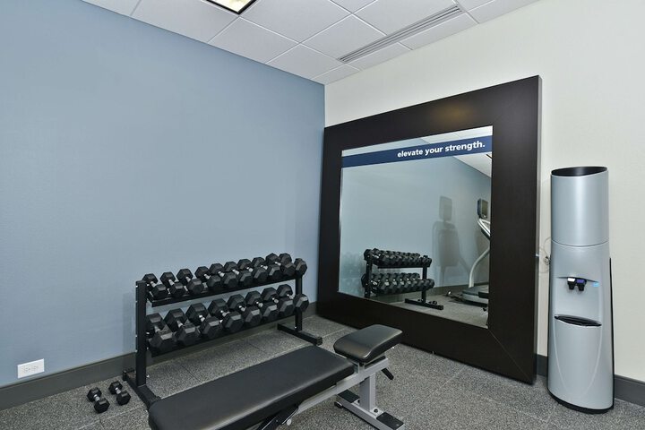Hampton Inn & Suites Greensboro / Coliseum Area