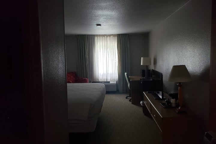 Room 42 of 63