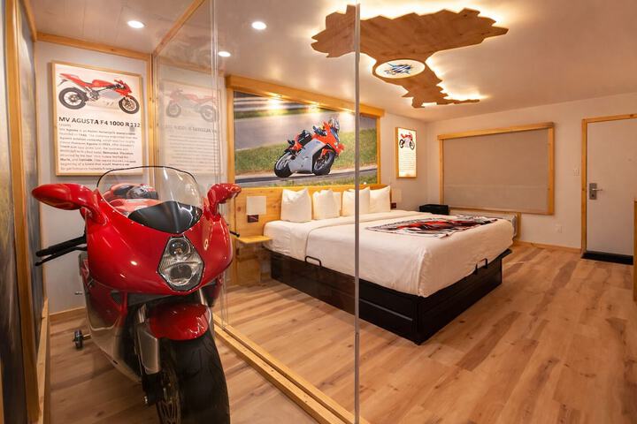 Motorcycle Inn