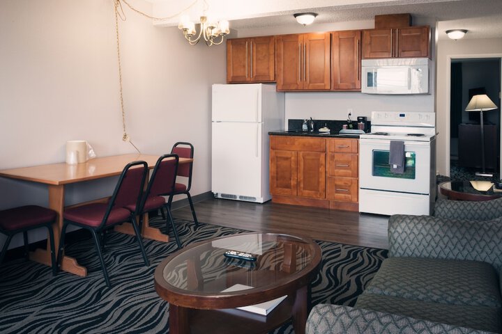 Room 8 of 40