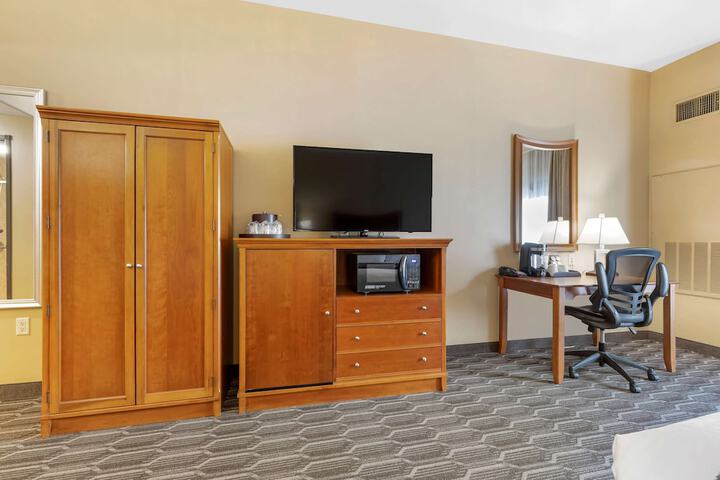 Room 33 of 44