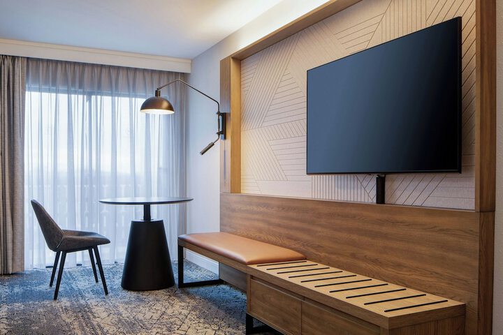 Sheraton Westport Chalet Hotel St. Louis