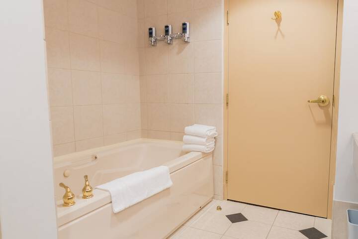 Lakeview Signature Trademark Collection by Wyndham