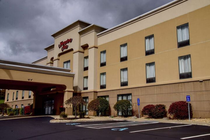 Hotel 2 of 33
