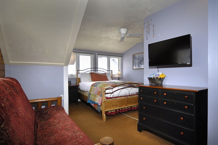 Room 17 of 64
