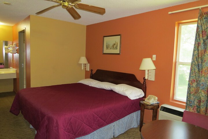 First Western Inn Caseyville