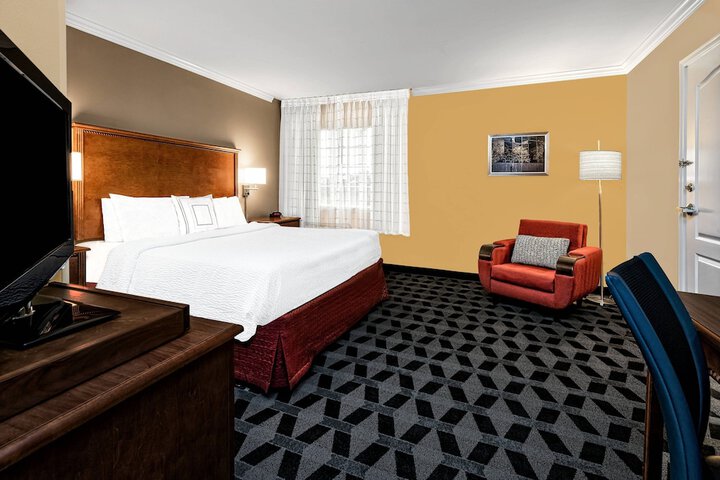 Room 14 of 24