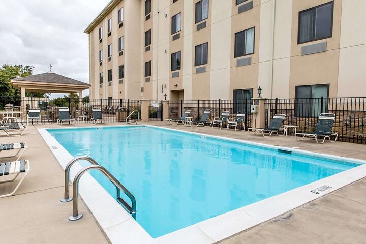 Pool 3 of 33